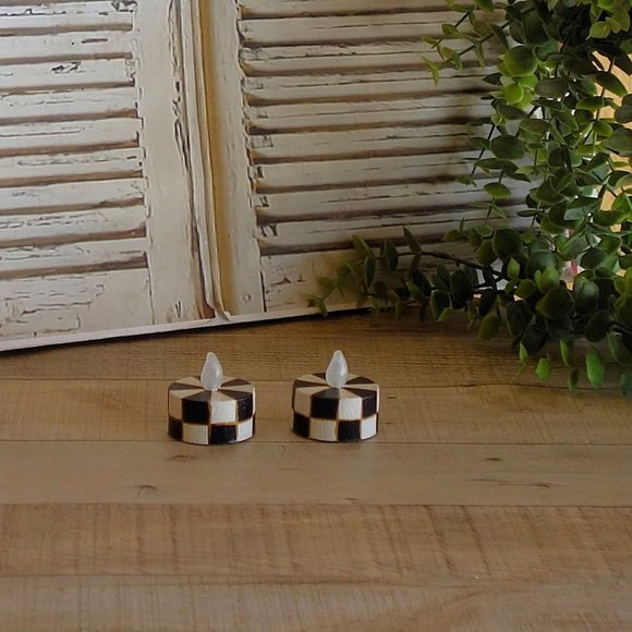 Vintage Checks LED Candle Hand Painted Black and White Check Tea Light Candle - Picture 4 of 4